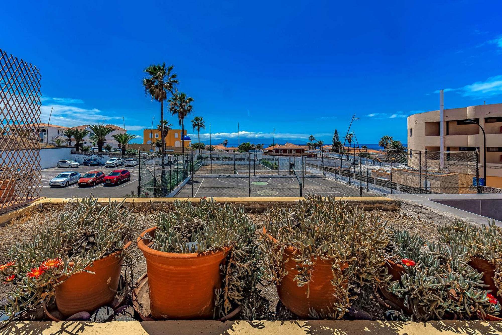 Newly Renovated Studio 2 Min From Playa La Arena Puerto de Santiago  Ngoại thất bức ảnh